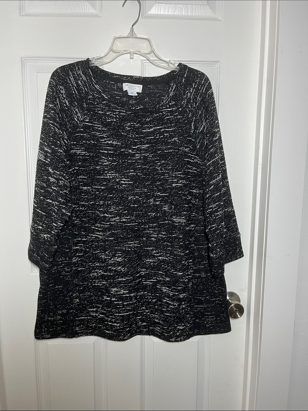 Liz Claiborne Black and White Marled Crew Neck Sweater